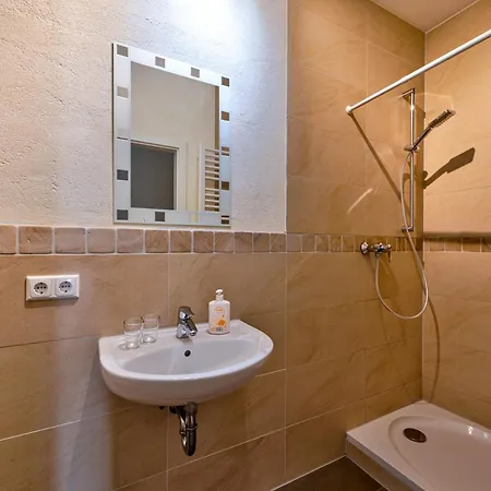 Jakobshof Pensión Freckenfeld